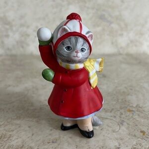 Schmid Kitty Cucumber Figurine Throw a Snowball 1989